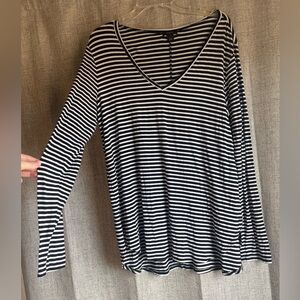 Halogen Black and White Striped Long Sleeve Tunic Style Top